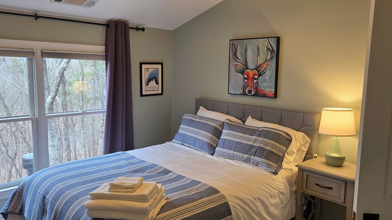 Photo of Bedroom in Big Canoe