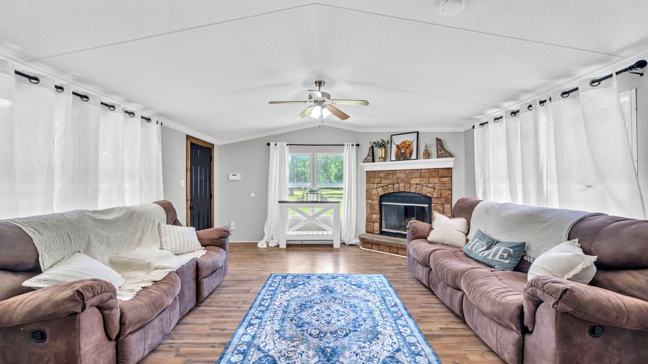 Photo of Livingroom in Baker
