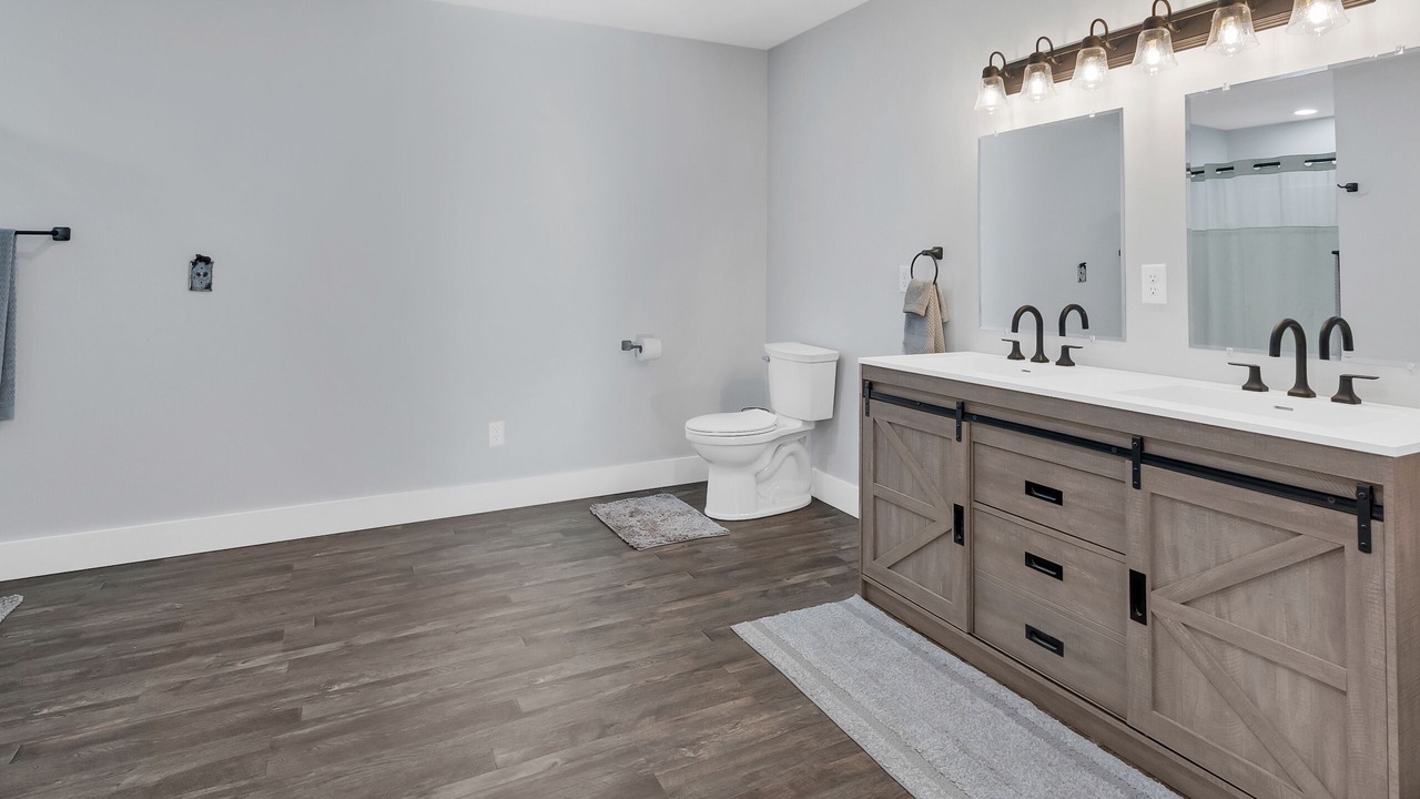 Photo of Bathroom in Benton