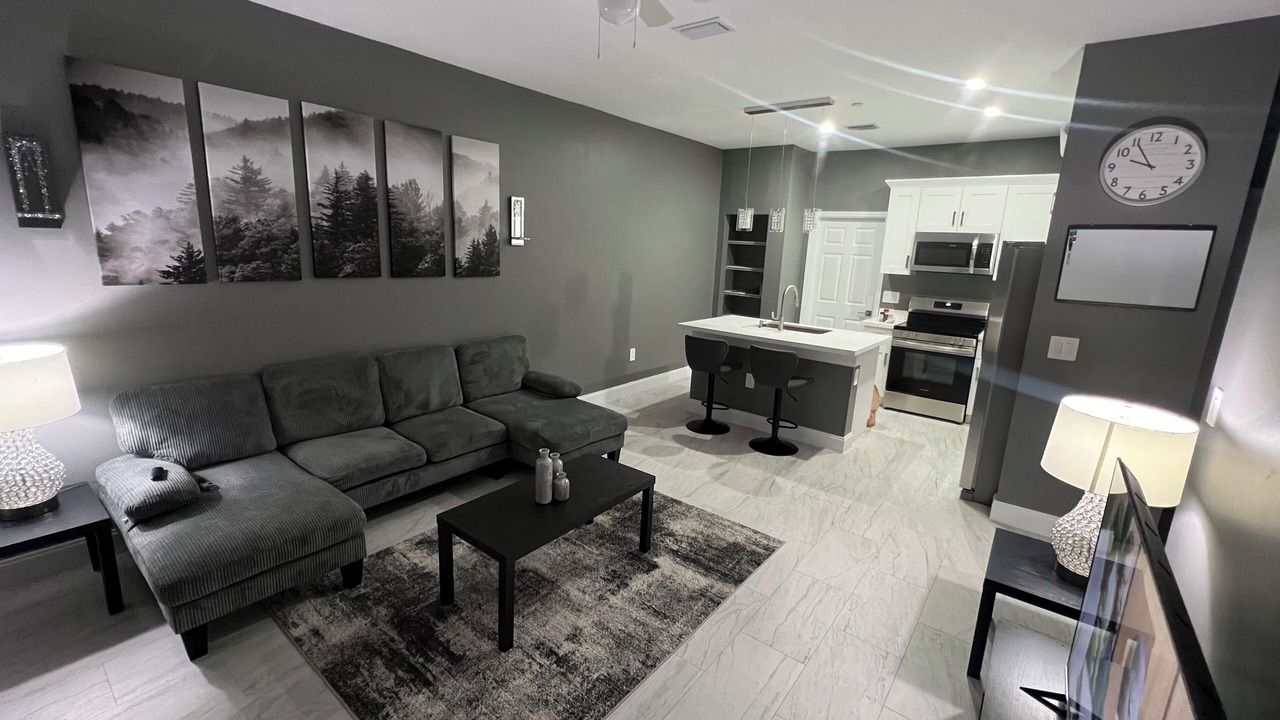 Photo of Livingroom in Fort Myers Shores