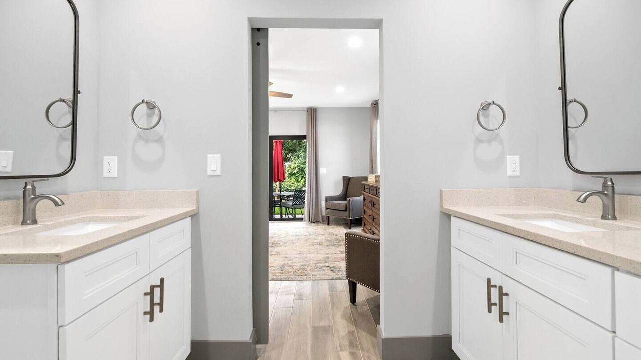 Photo of Bathroom in Poiciana Park II