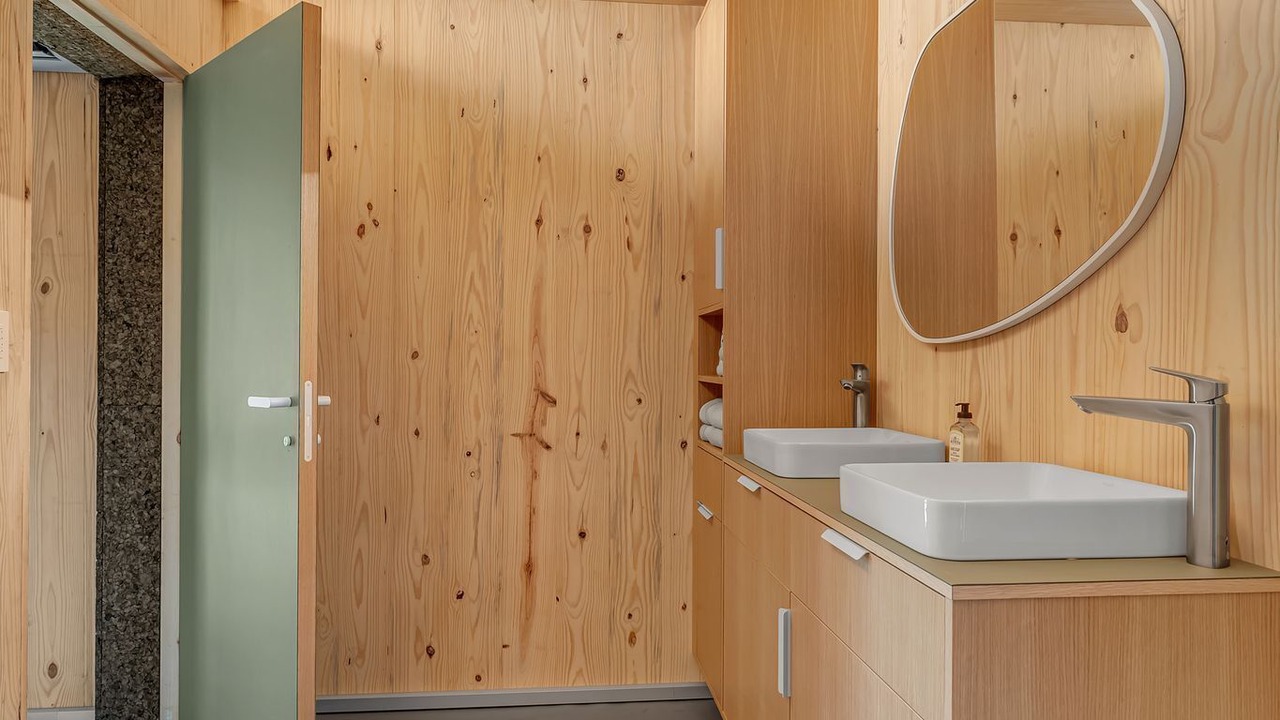 Photo of Bathroom in Tracy City