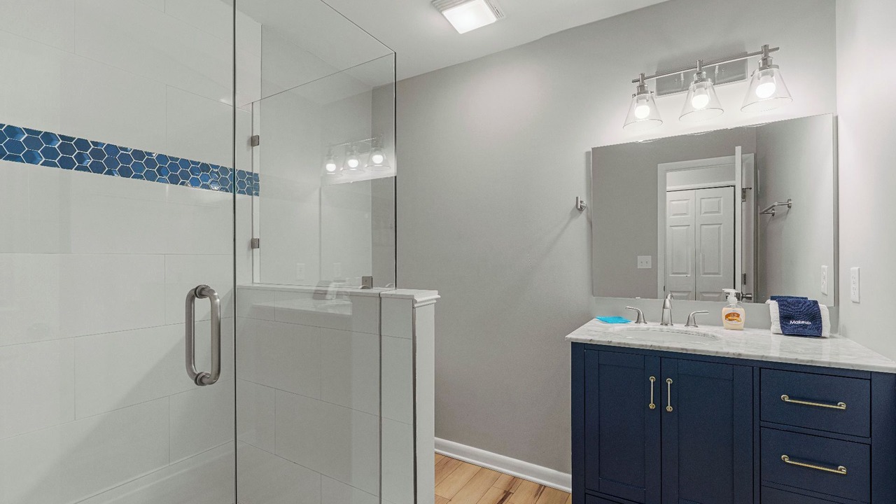 Photo of Bathroom in Blue Heron Lake