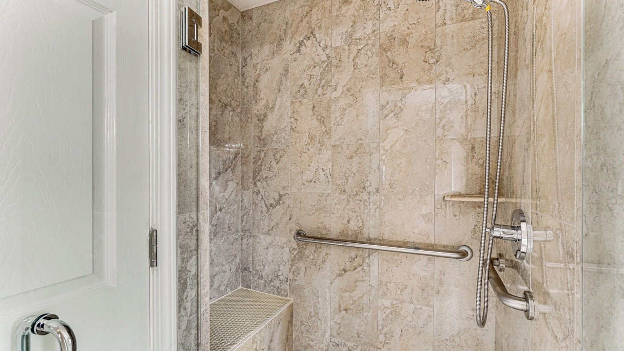 Photo of Bathroom in Ashley Oaks