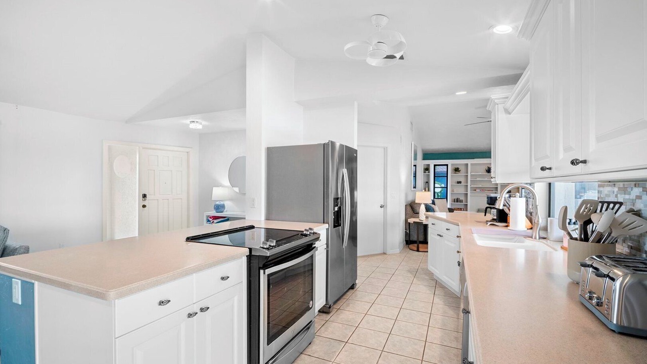 Photo of Kitchen in Lochmoor Waterway Estates