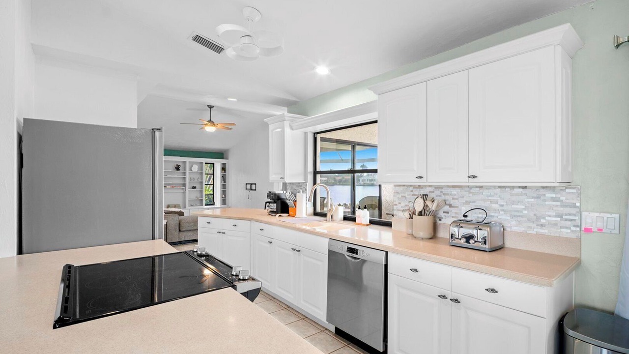 Photo of Kitchen in Lochmoor Waterway Estates