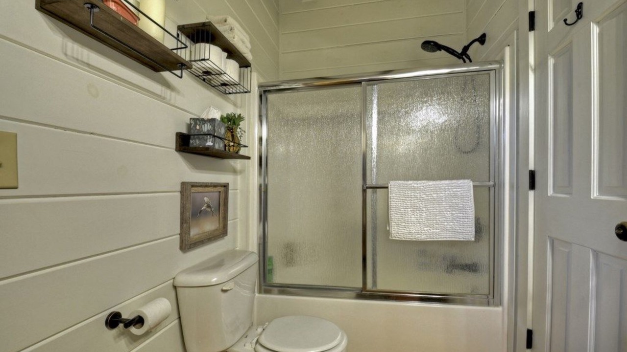 Photo of Bathroom in Ellijay
