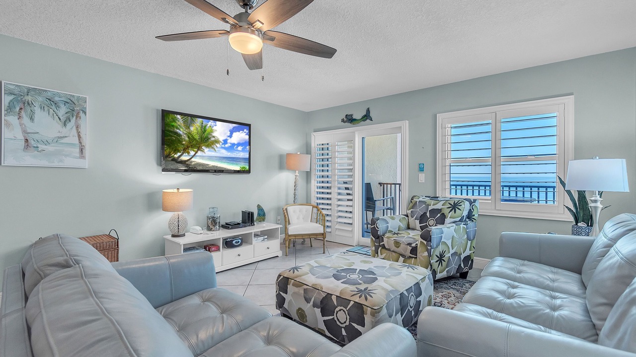 Photo of Livingroom in North Redington Beach