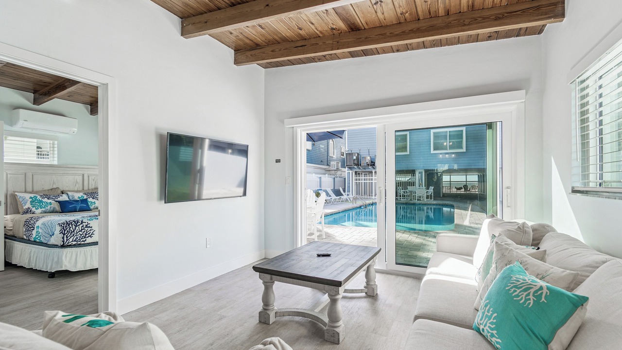Photo of Livingroom in Indian Shores
