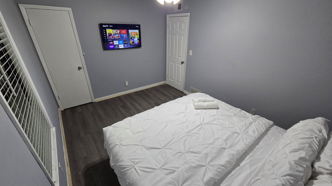 Photo of Bedroom in Forest Park