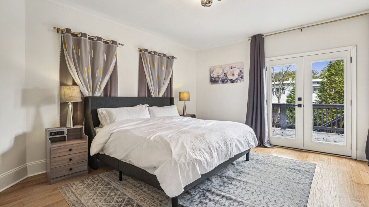 Photo of Bedroom in Buford Highway