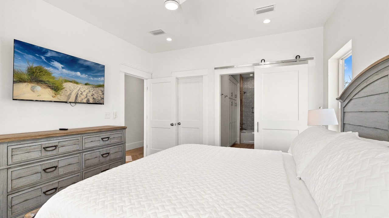 Photo of Bedroom in Mexico Beach