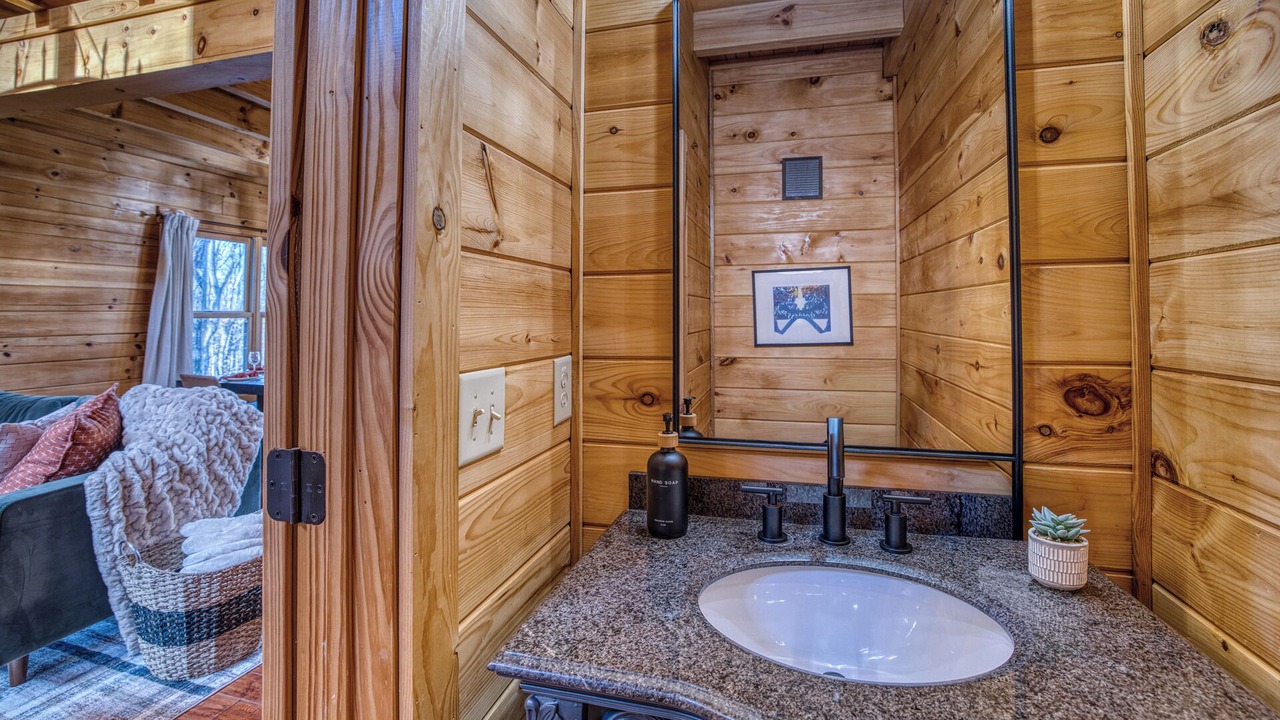 Photo of Bathroom in Talking Rock