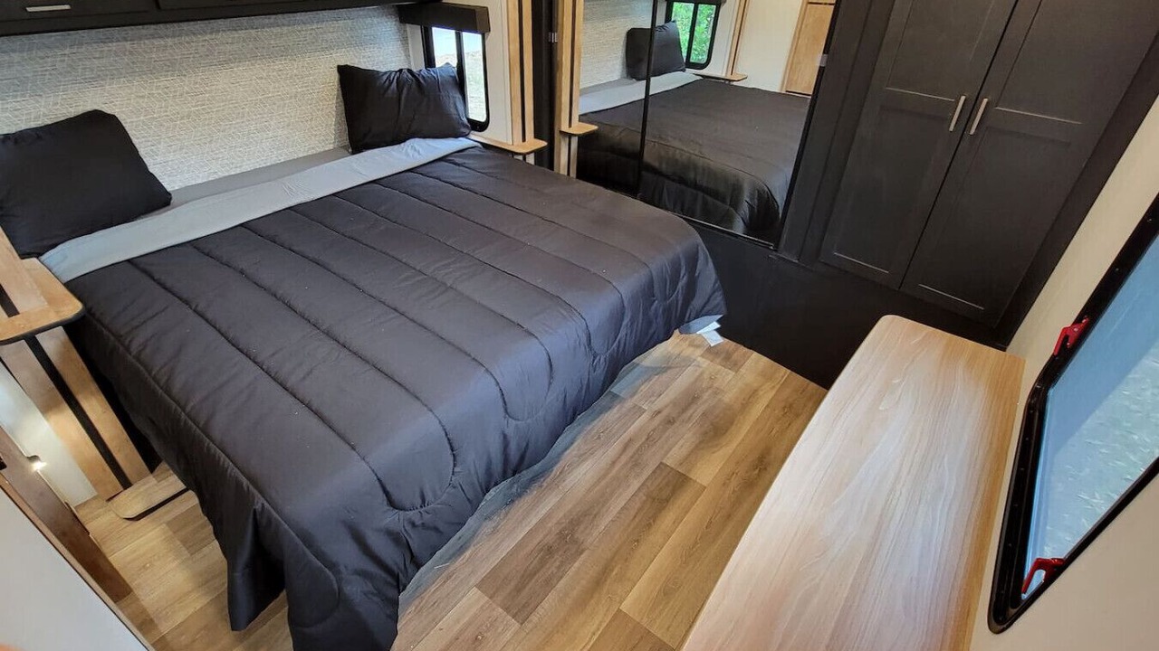 Photo of Bedroom in Warm Mineral Springs