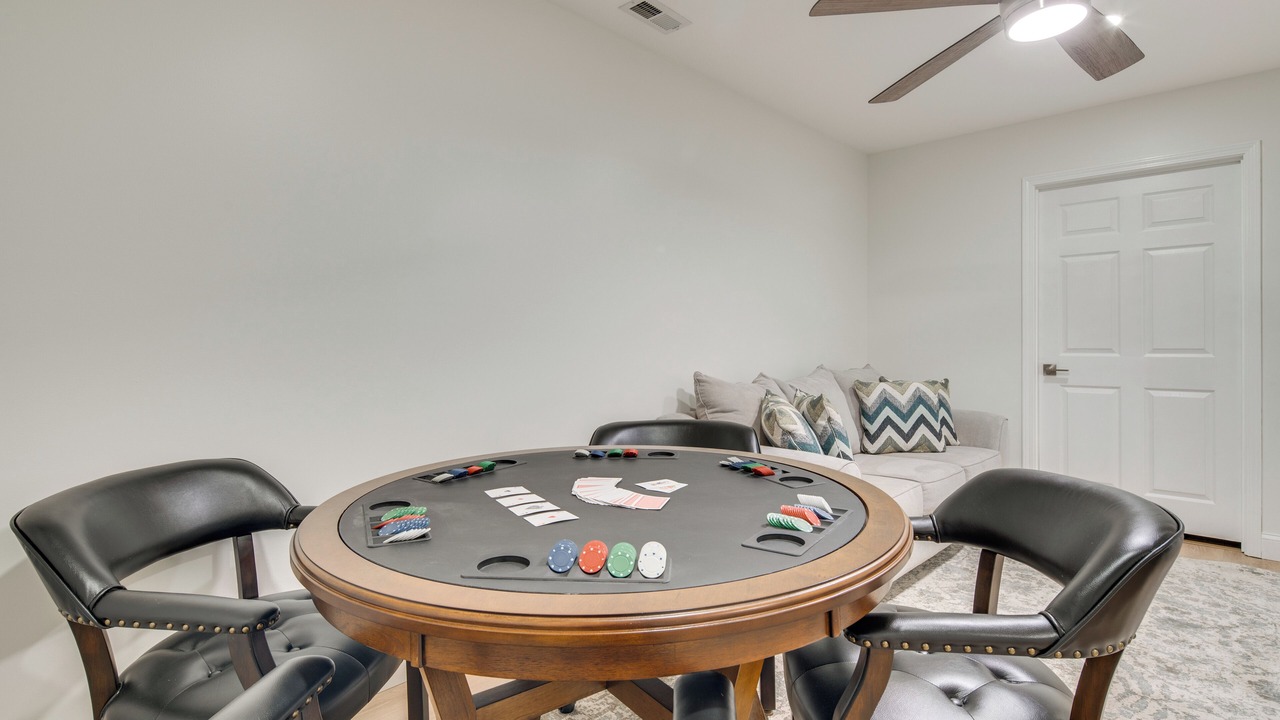 Photo of Bedroom in Laurel Park
