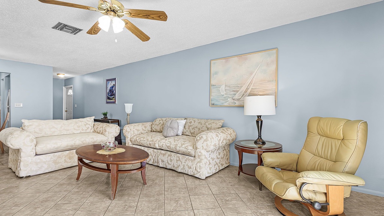 Photo of Livingroom in Pelican