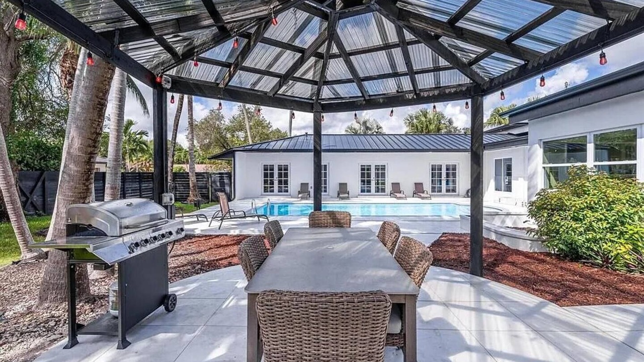 Photo of Outdoor in Palmetto Bay