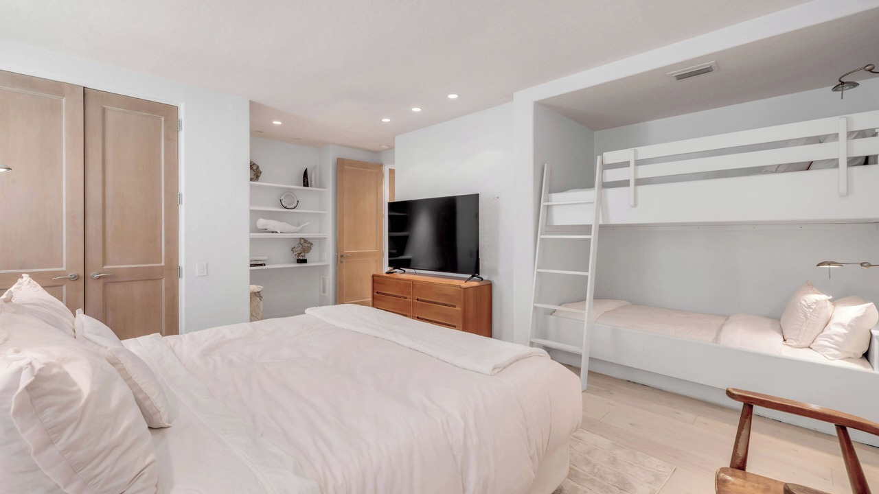 Photo of Bedroom in Bethune Beach