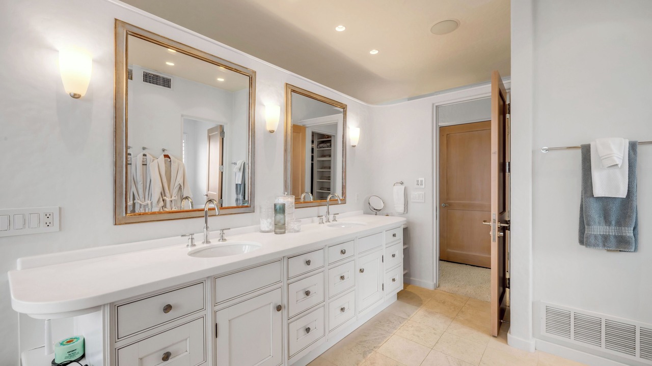 Photo of Bathroom in Bethune Beach