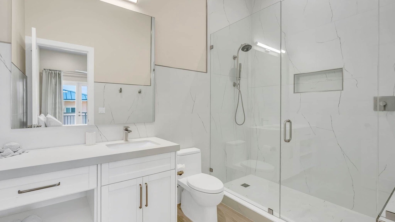 Photo of Bathroom in Marathon