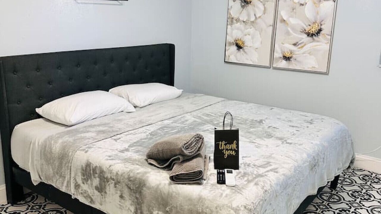 Photo of Bedroom in Bay Crest Park