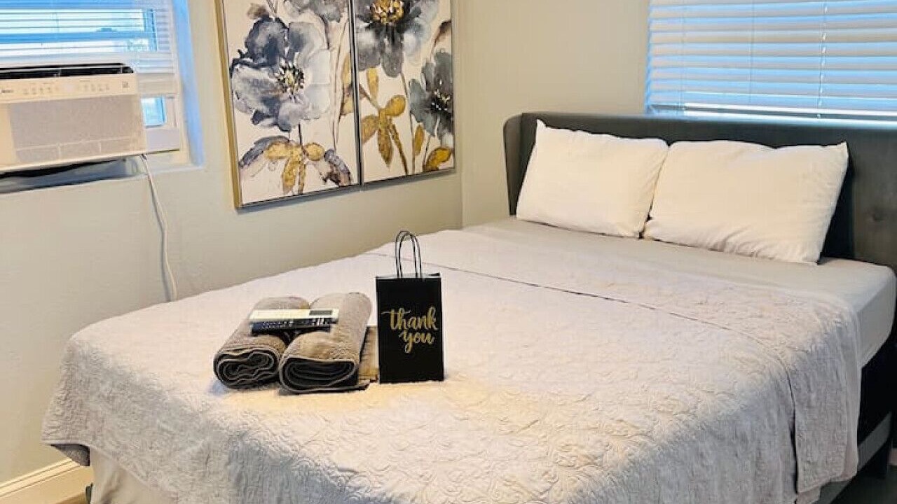 Photo of Bedroom in Bay Crest Park