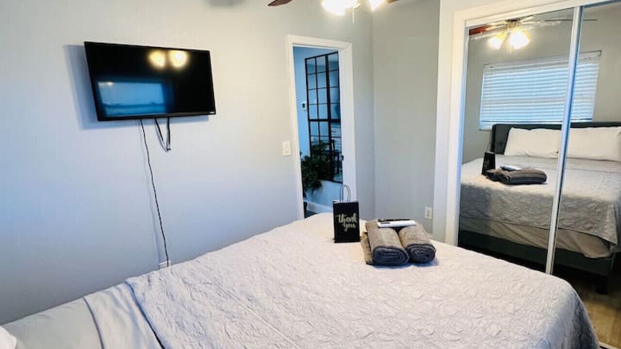 Photo of Bedroom in Bay Crest Park