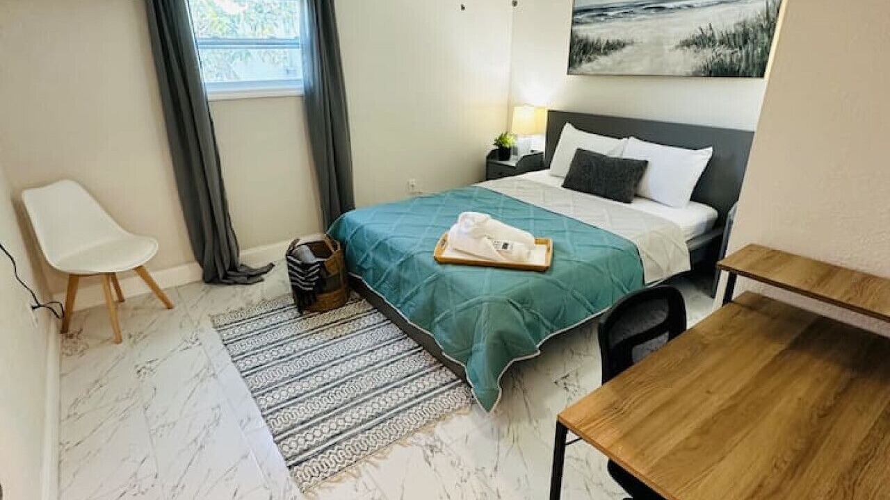 Photo of Bedroom in Bay Crest Park