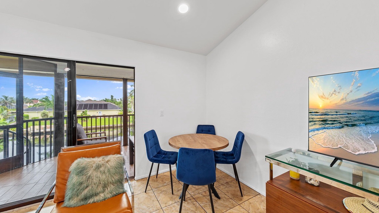 Photo of Livingroom in Eight Lakes