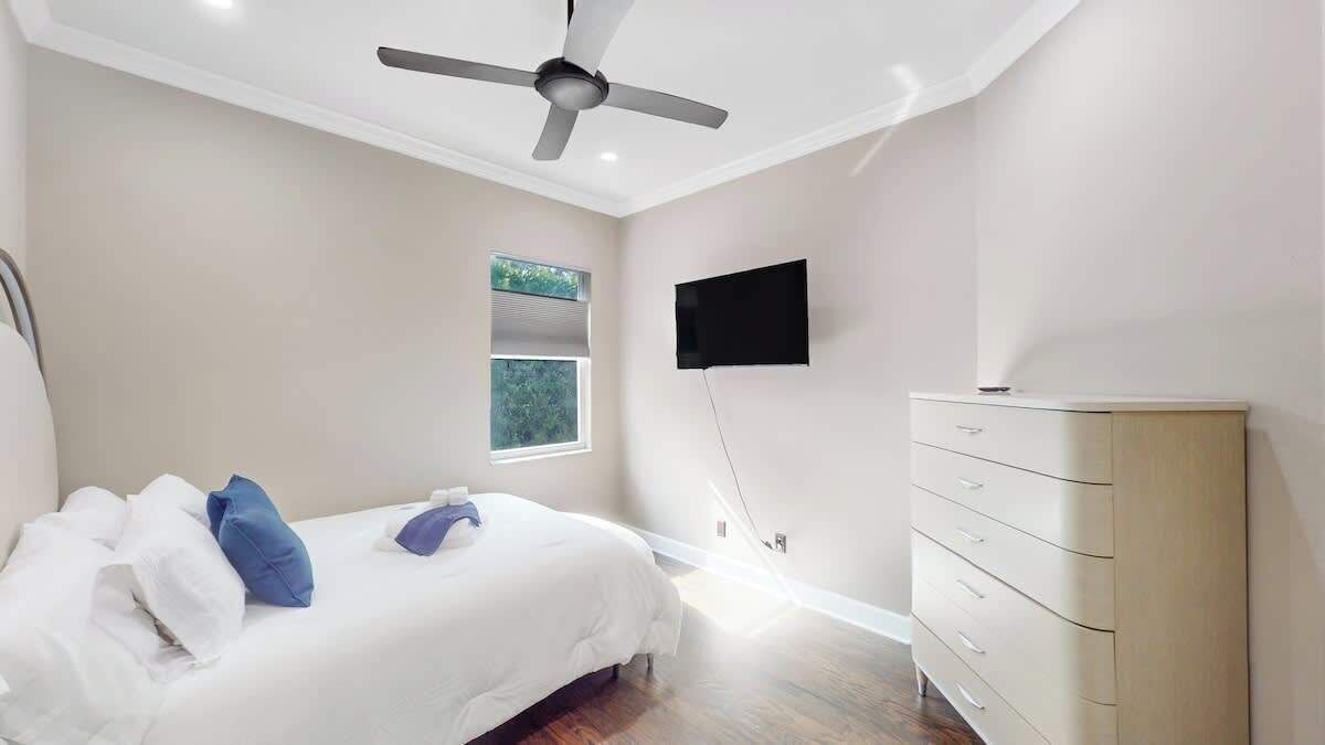 Photo of Bedroom in Boyette Springs