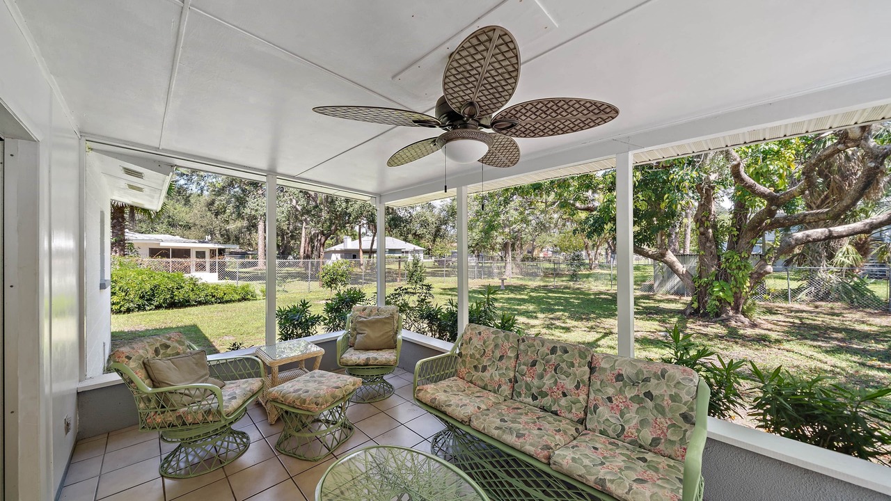 Photo of Patio Balcony in Laurel