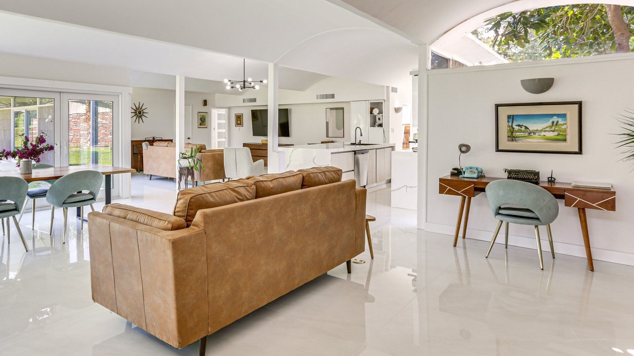 Photo of Livingroom in Tallahassee