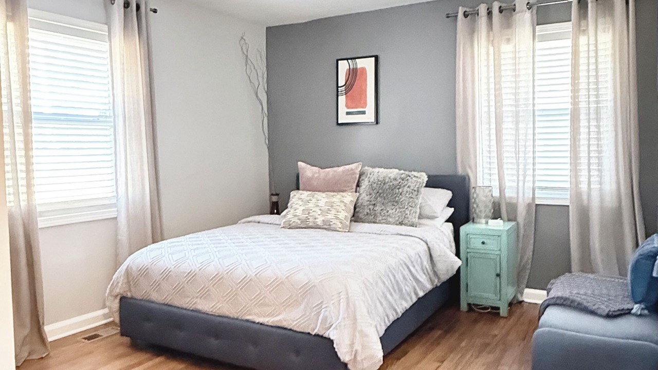 Photo of Bedroom in Candler-McAfee