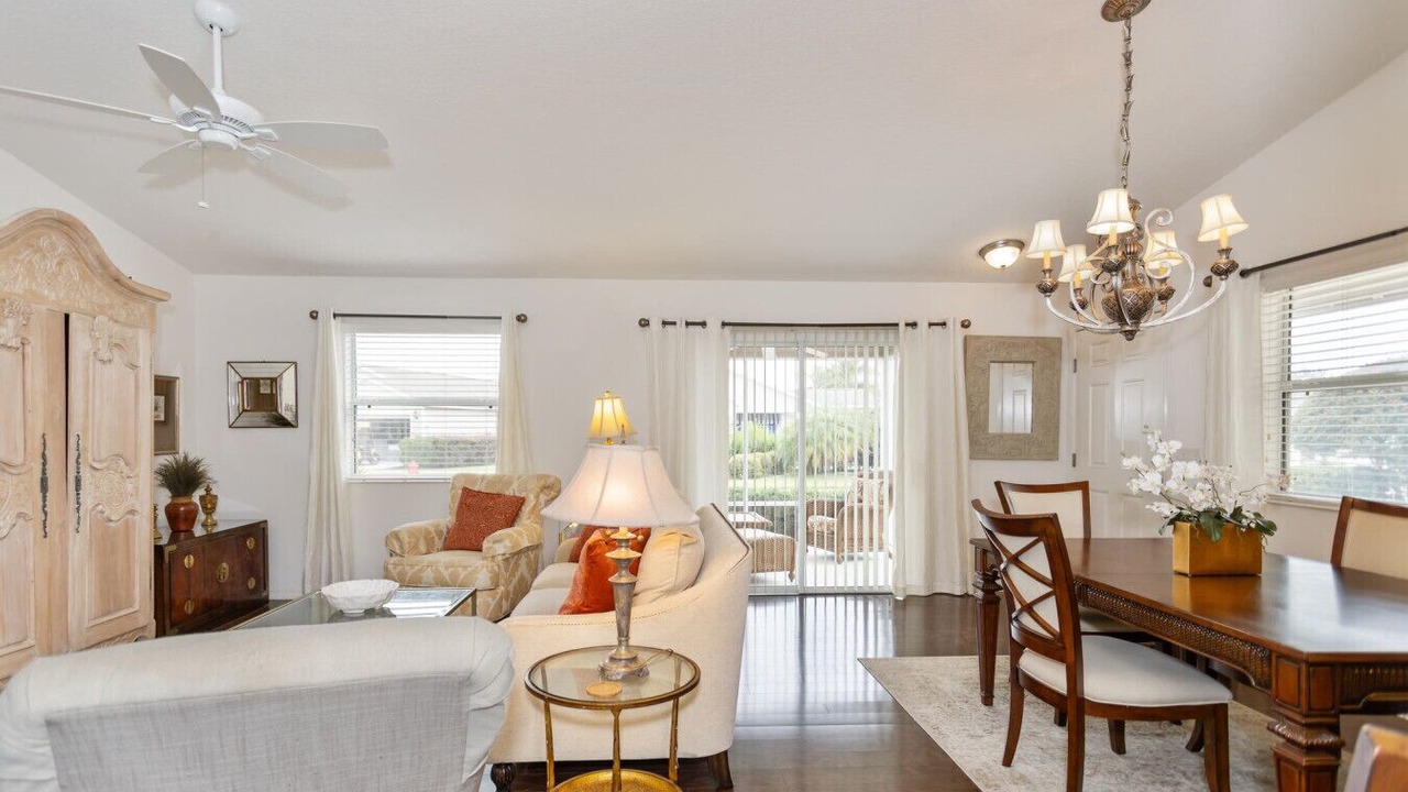 Photo of Livingroom in St. James