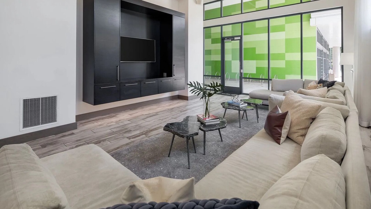 Photo of Livingroom in Central Business District