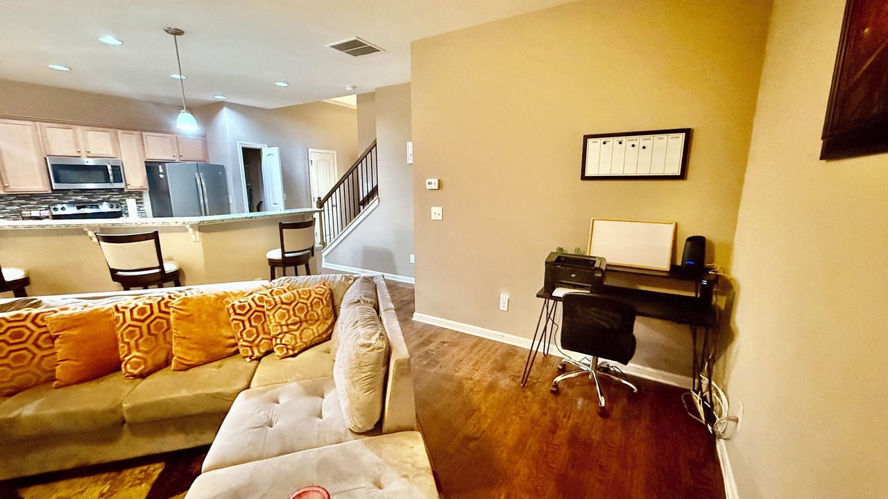 Photo of Livingroom in Lawrenceville