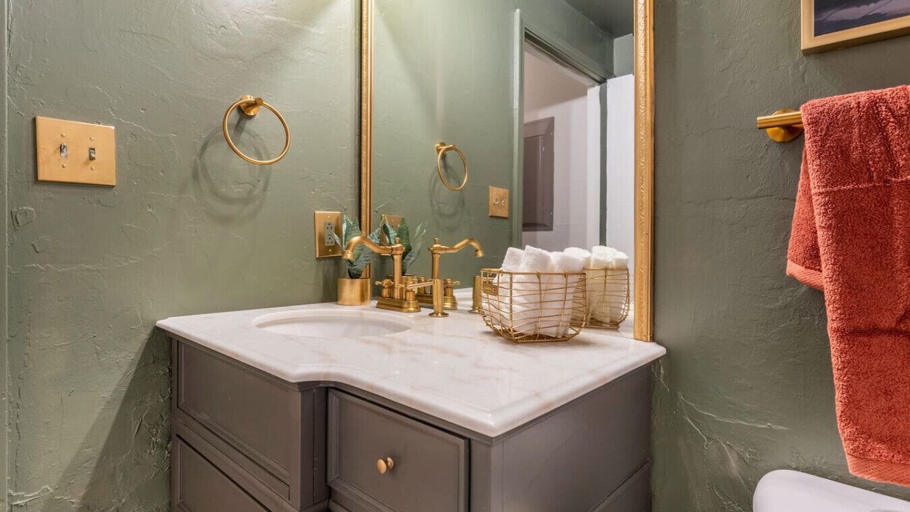 Photo of Bathroom in Castleberry Hill