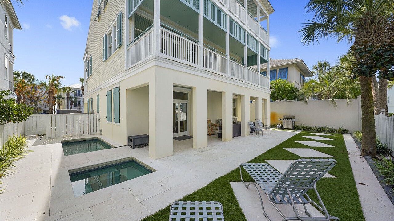 Photo of Patio Balcony in Frangista Beach
