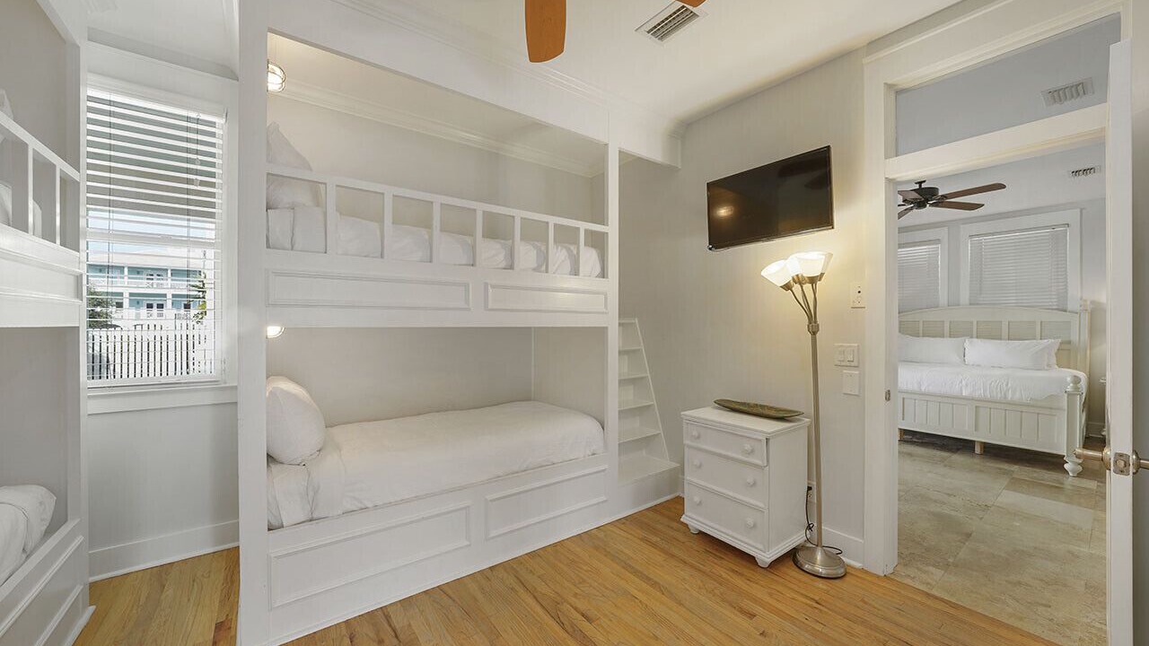 Photo of Bedroom in Frangista Beach