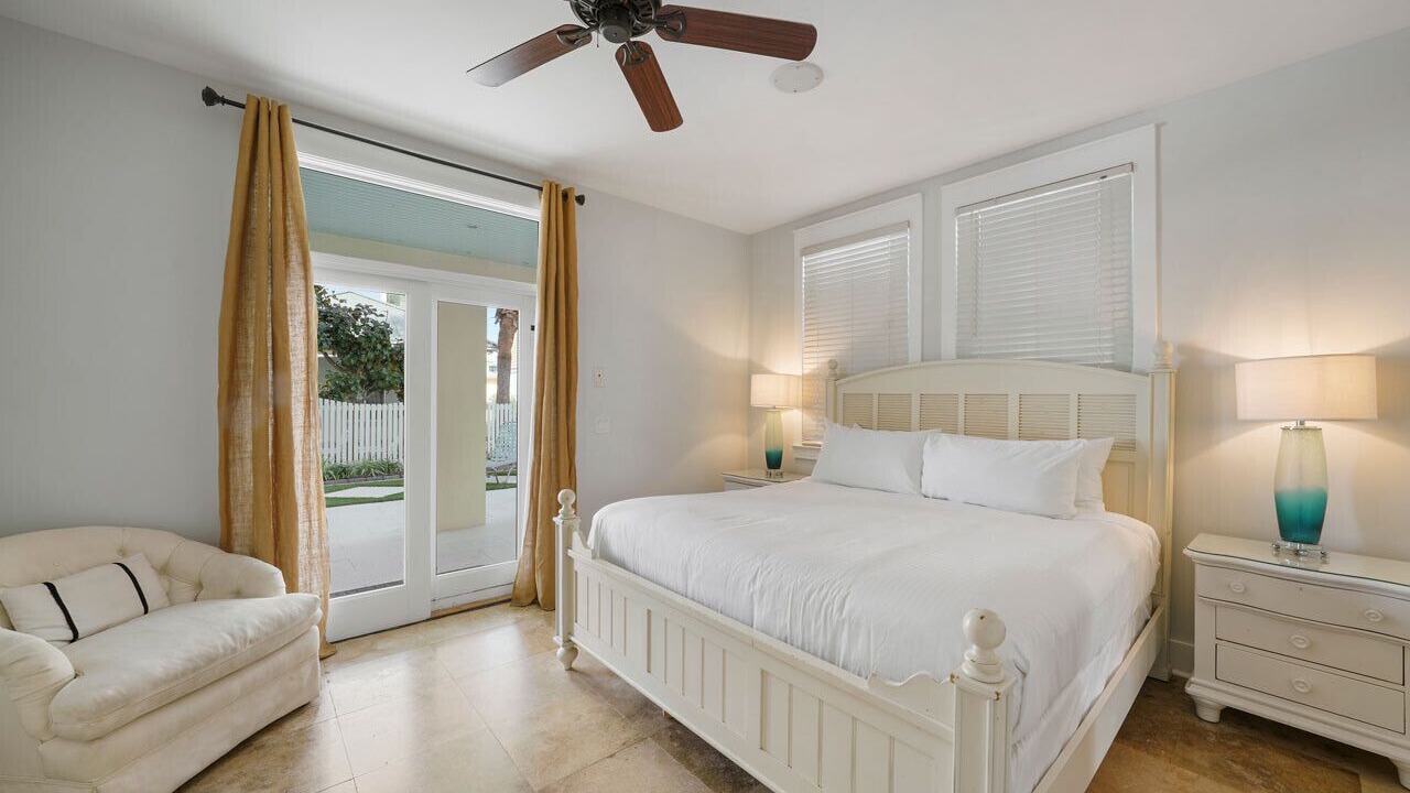Photo of Bedroom in Frangista Beach