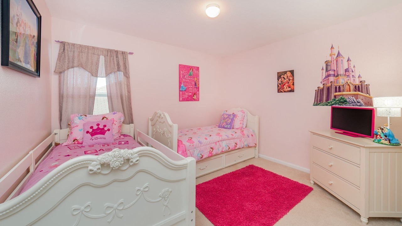 Photo of Bedroom in Windsor Palms