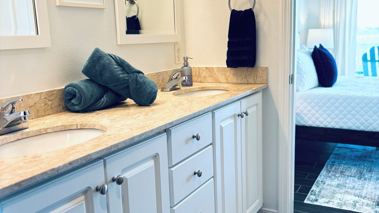 Photo of Bathroom in Innerarity Townhomes