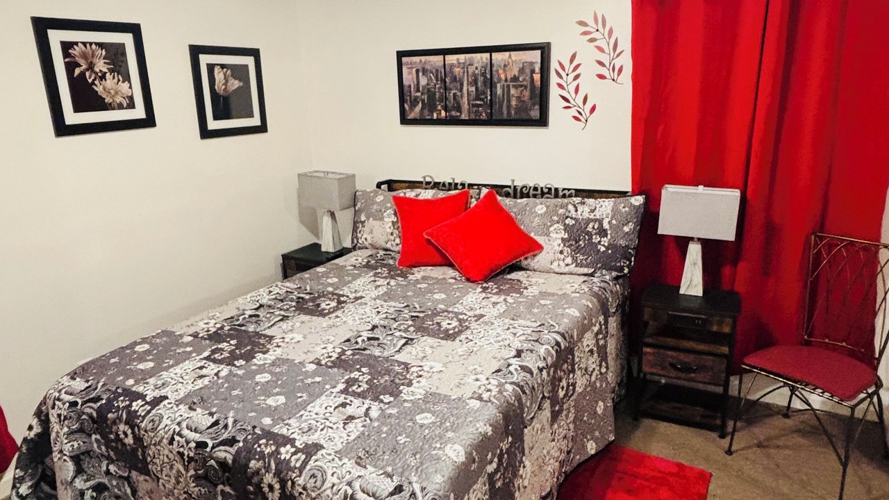 Photo of Bedroom in Bay Crest Park