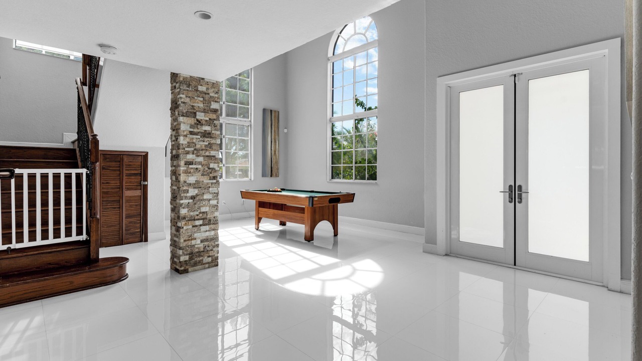 Photo of Bedroom in Ludlam