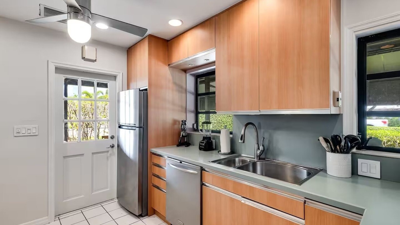 Photo of Kitchen in Lauderdale Harbours