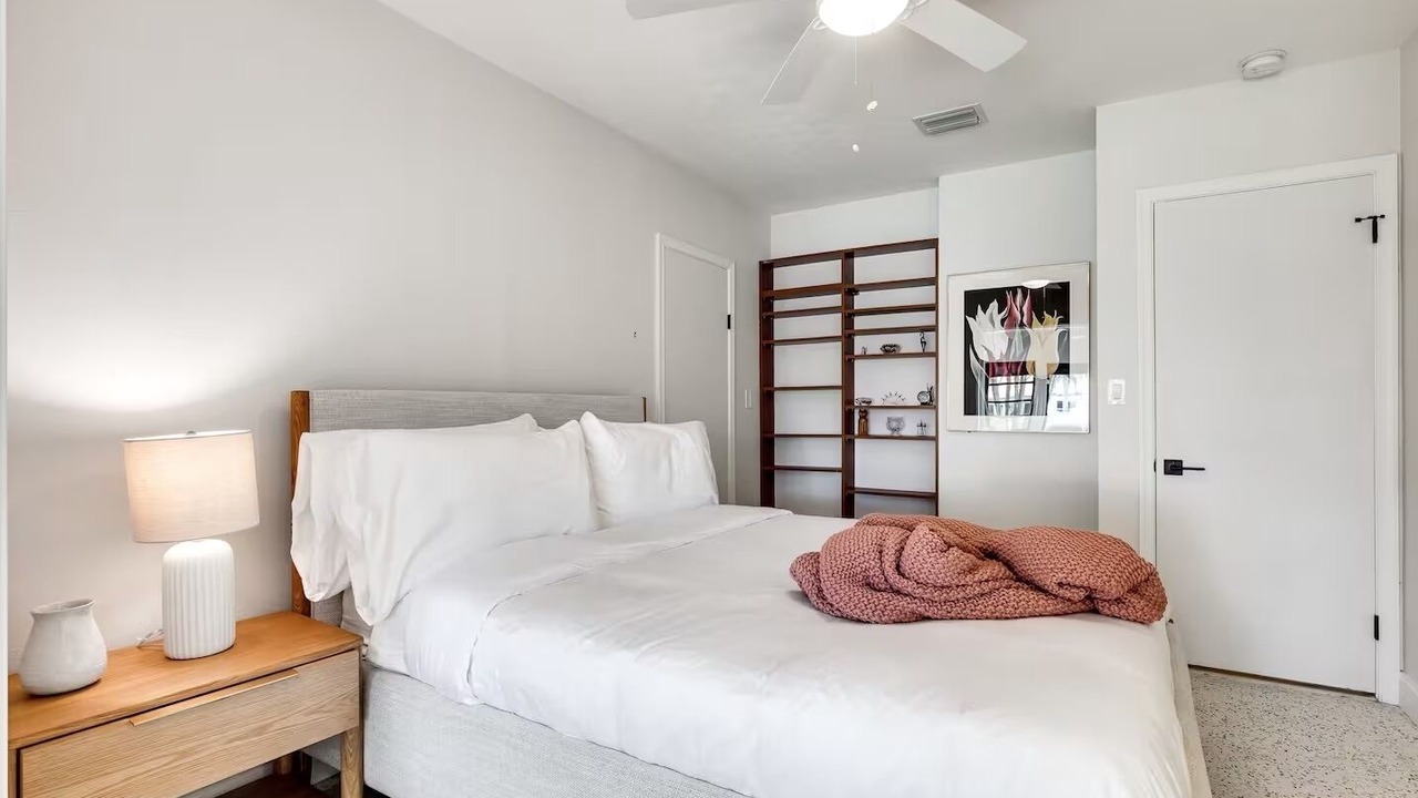 Photo of Bedroom in Lauderdale Harbours
