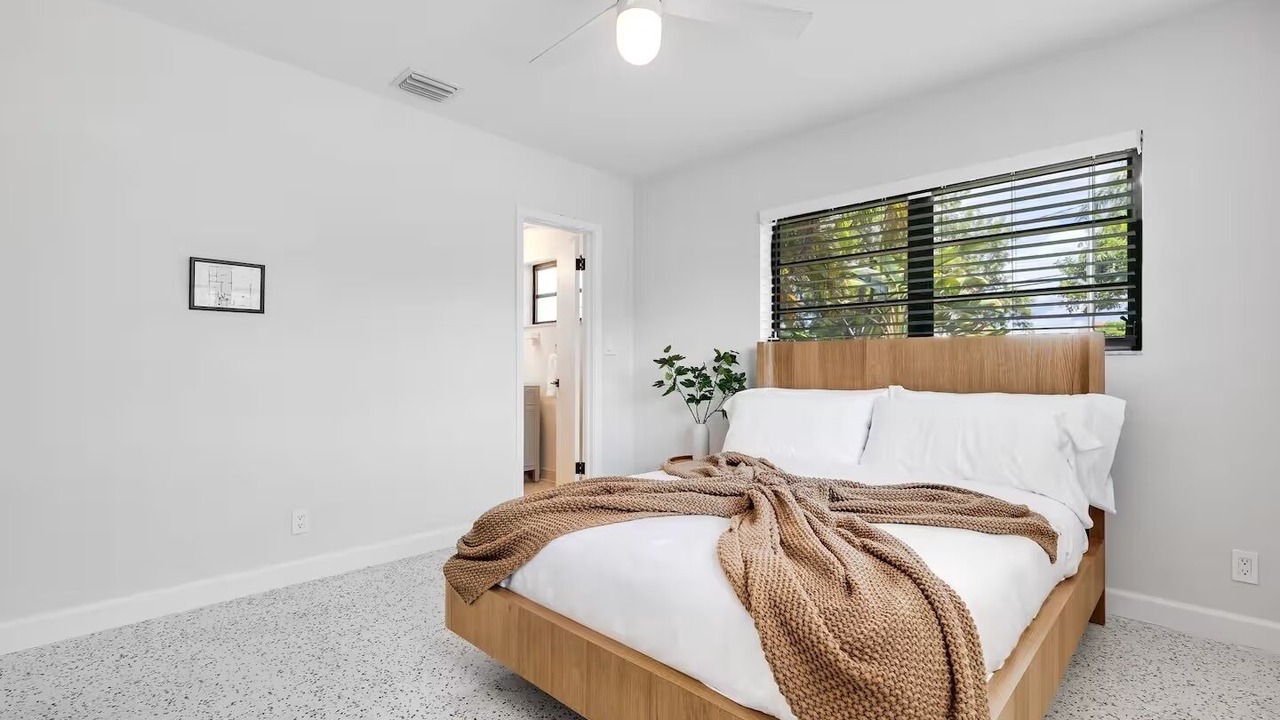 Photo of Bedroom in Lauderdale Harbours