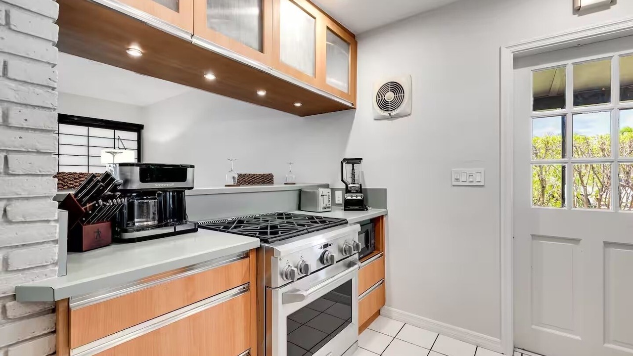 Photo of Kitchen in Lauderdale Harbours