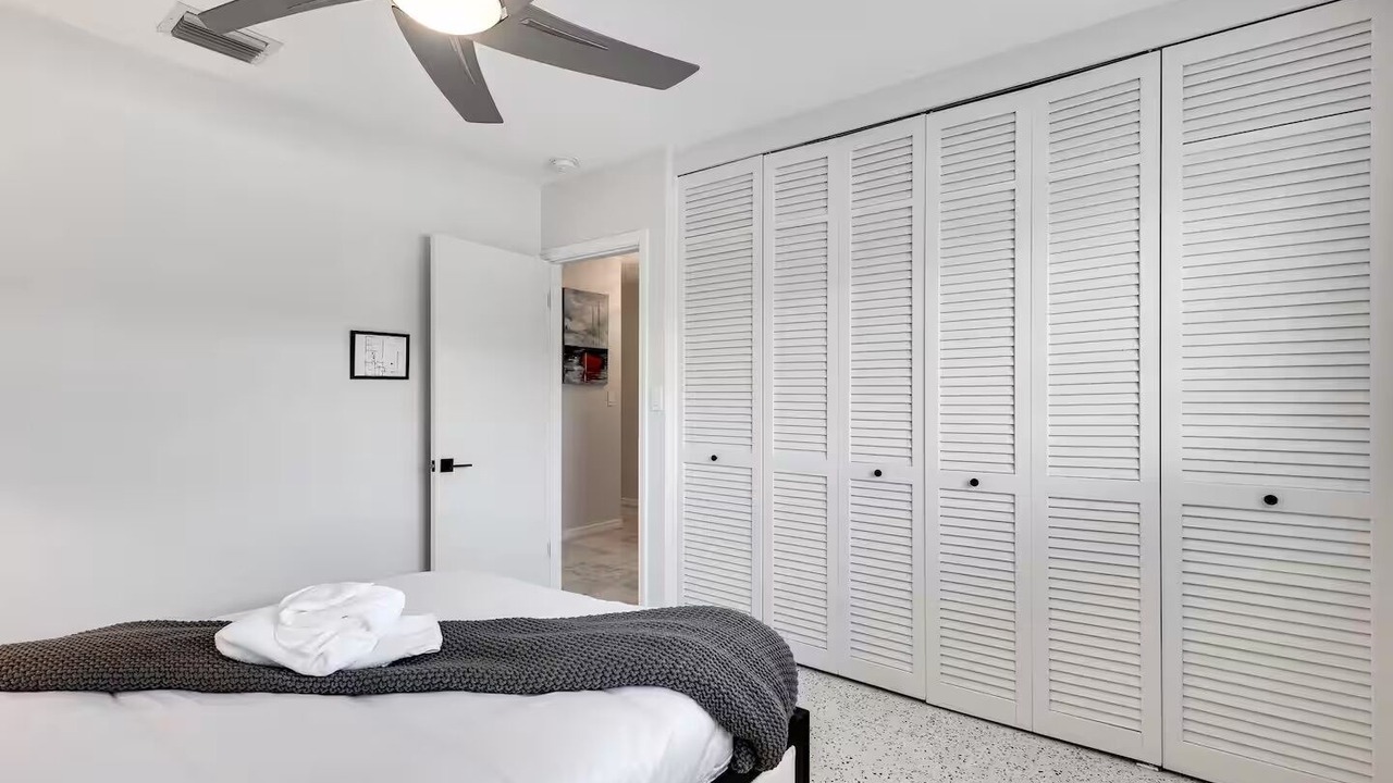 Photo of Bedroom in Lauderdale Harbours