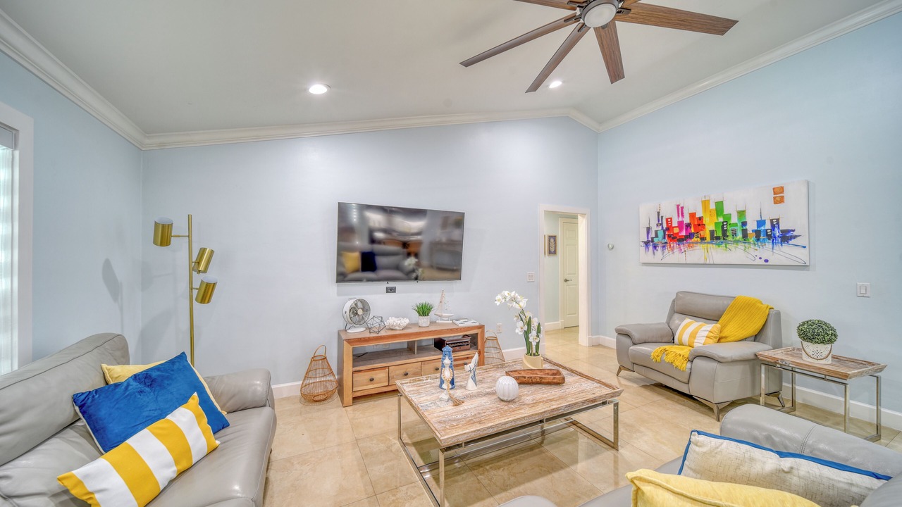 Photo of Livingroom in Mariner